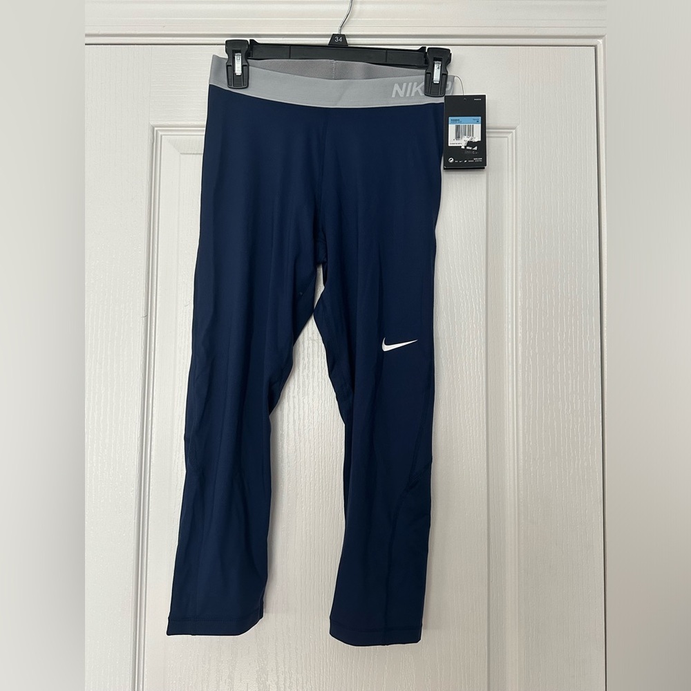 Nike PRO